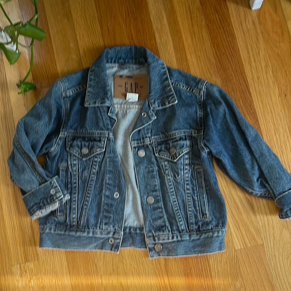 Gap. X small child’s unisex Jean jacket